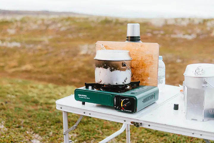 a handy stove awating employment